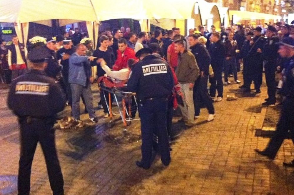 Mundial 2014: Μαχαιρώθηκαν τρεις Άγγλοι στην Ουκρανία (photos+video)
