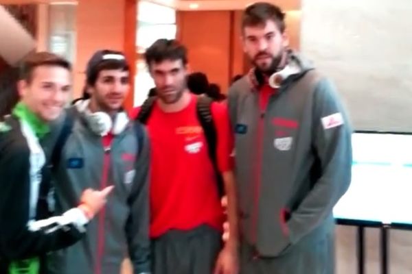 Ισπανία: Η άφιξη στο Πλάζα (video)