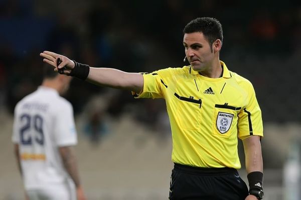 Super League: Κομίνης στα Χανιά, Αρετόπουλος στη Βέροια