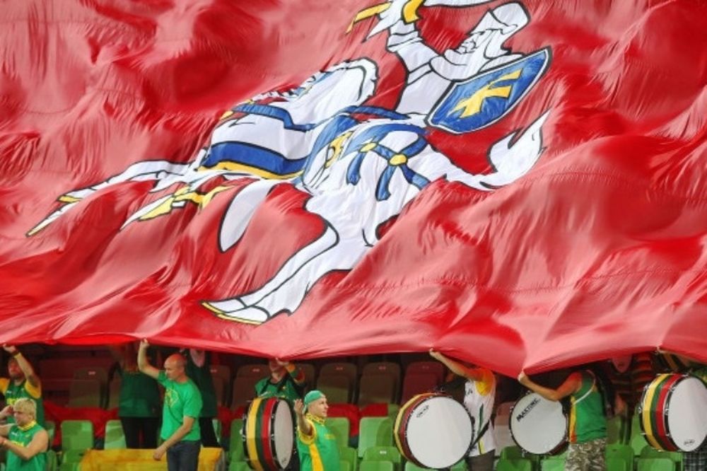 Ευρωμπάσκετ 2013: Οι «κατακτητές» της εξέδρας (photos)