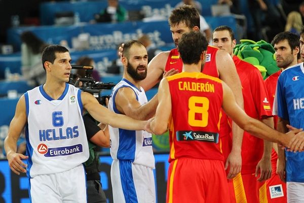 Εθνικη Ανδρών: Η μασκότ έβγαλε νικητές τους Ισπανούς! (photo)
