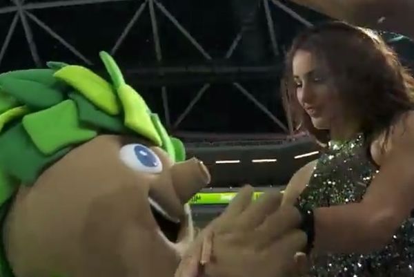 Ευρωμπάσκετ 2013: Με τη σέξι Κατερίνα ο Λίπκο! (video+photos)