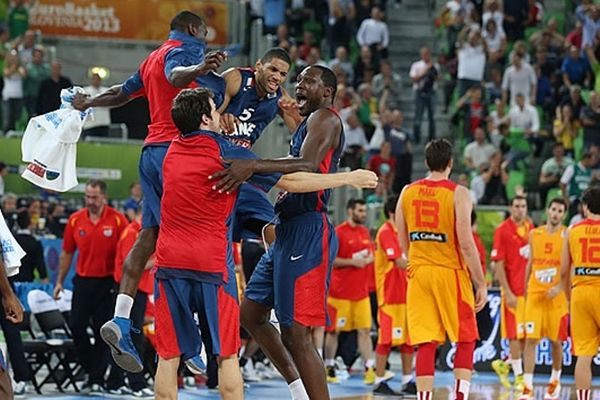 Γαλλία: Το μασάζ, η Πρέμιερ Λιγκ και η… Λιθουανία (video)
