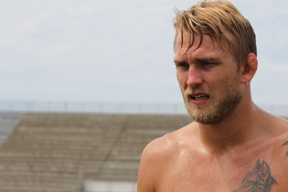 UFC: «Άκυρο» του Jones στον Gustafsson