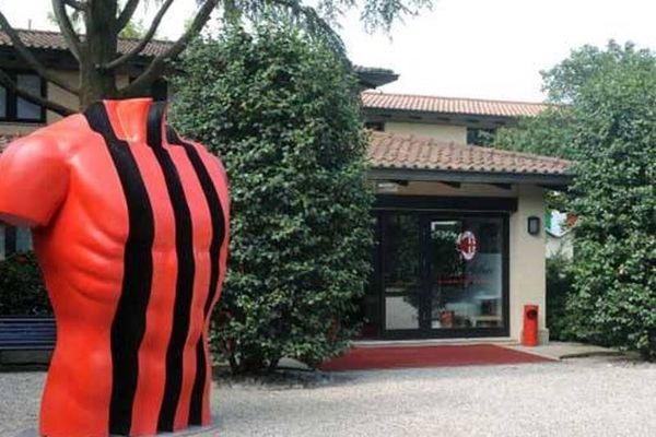 Μίλαν: Μισός αιώνας… Μιλανέλο (photos)