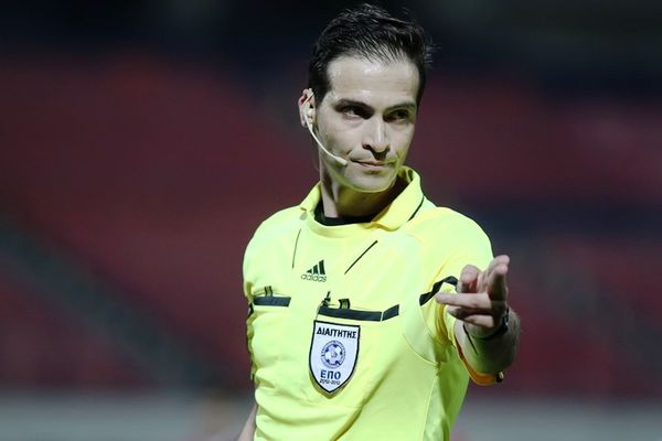 Super League: Θάνος στην Τούμπα, Κάμπαξης στο Φάληρο