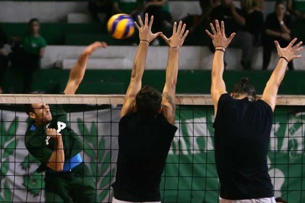 Απίστευτες αναβολές στο League Cup του βόλεϊ