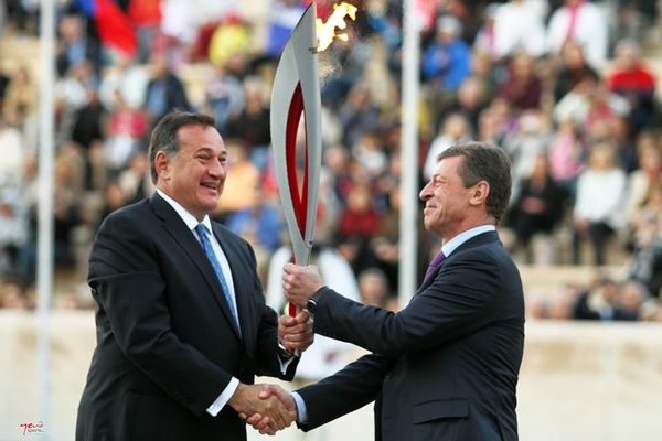 Ολυμπιακοί Αγώνες: Το… ταξίδι της Φλόγας για τη Ρωσία (photos)