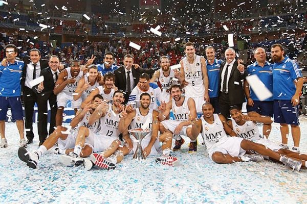 Ρεάλ Μαδρίτης: Έτσι νίκησε την Μπαρτσελόνα και το σήκωσε (video)