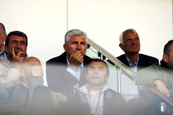 Μανωλάς: Ταξίδι στην Κρήτη για το γιο του