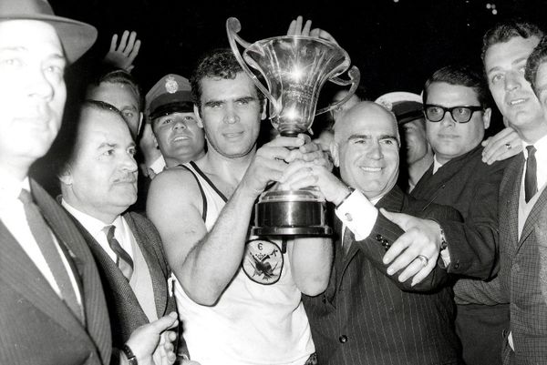 ΕΣΑΚΕ για Αμερικάνο: «Έδειξε τον δρόμο στους νεότερους»