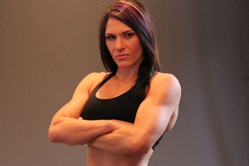 UFC: Δεν απέφυγε το «νυστέρι» η Zingano