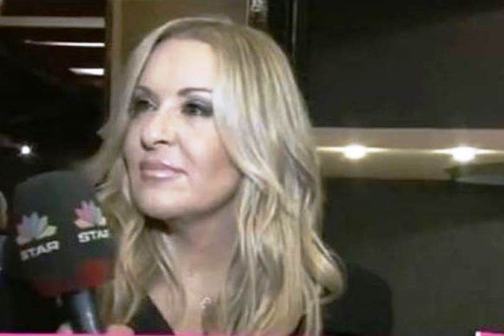 Η Ναταλία Γερμανού σχολιάζει το στριπτίζ του Μάνου Ιωάννου