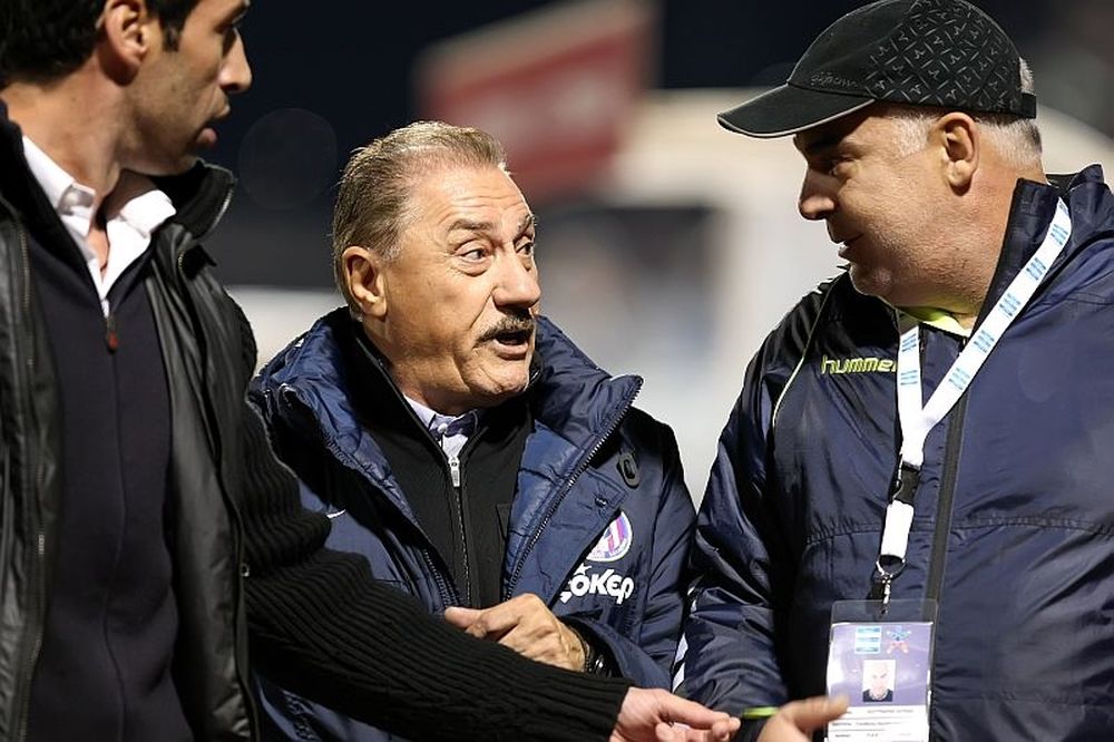 Super League: «Καμπάνα» δυο αγωνιστικών σε Μαντζουράκη