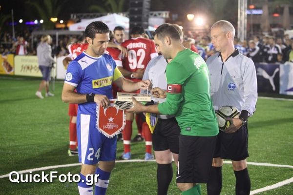 Ρίγος στην πρεμιέρα του miniEURO 2013! (photos)