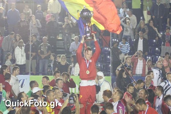 Στο θρόνο της η Ρουμανία στο miniEURO 2013! (photos)