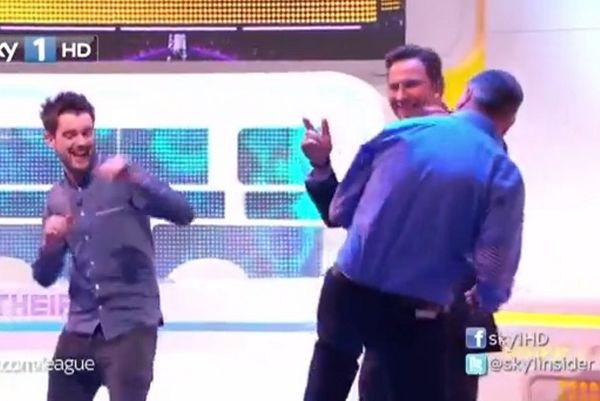 Γουέστ Χαμ: Χόρεψε Gangnam Style ο Άλαρνταϊς! (video)