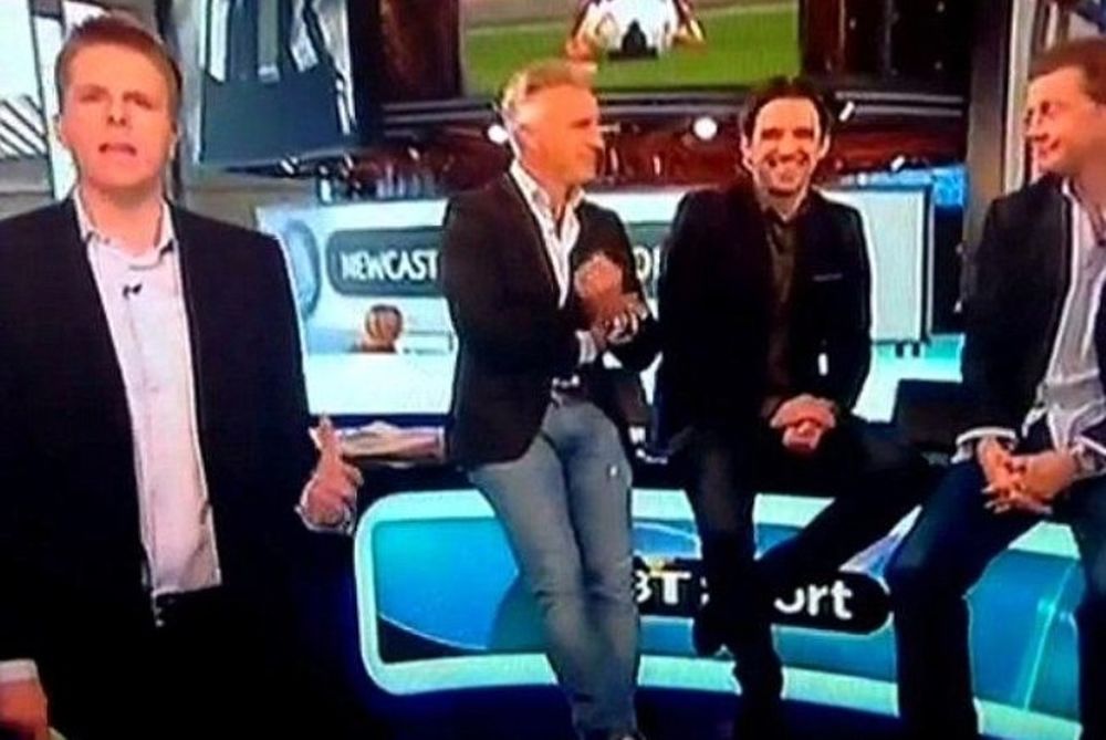 Η άσεμνη χειρονομία του Ζινολά live (video)