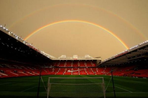 Μάντσεστερ Γιουνάιτεντ: Το σημάδι από τον… Θεό (photos)