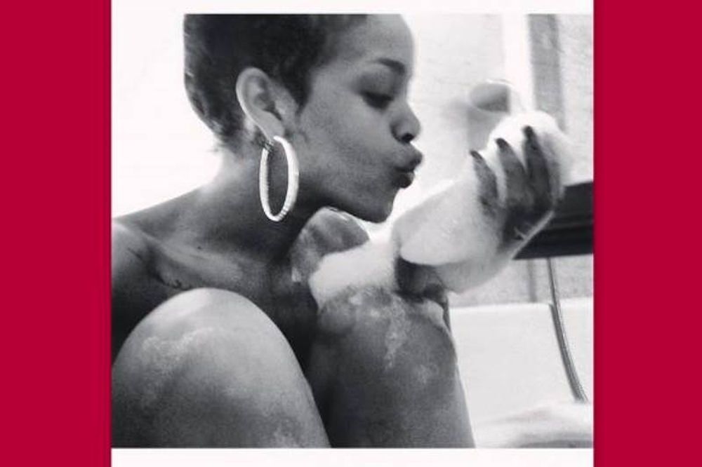 H Rihanna στην Κρήτη! Οι πρώτες τολμηρές φωτογραφίες από τις διακοπές της! 