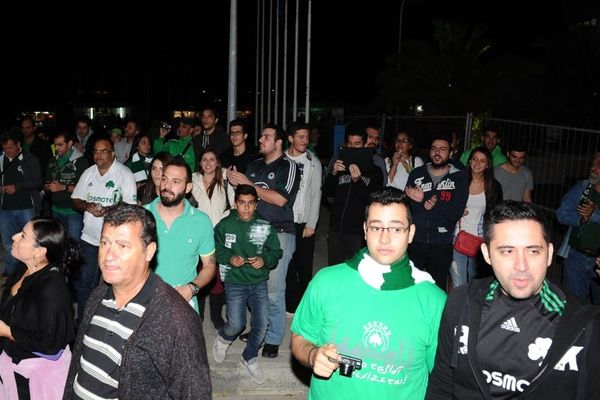 Παναθηναϊκός: Η πορεία του κόσμου προς το γήπεδο (video)