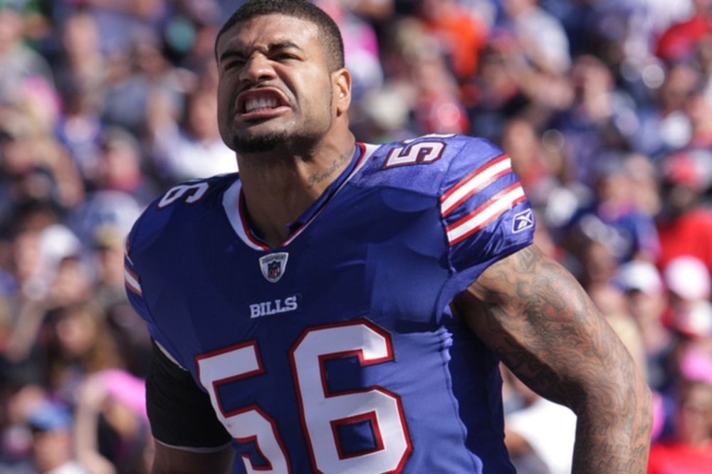 WWE: Δοκιμάζουν Shawne Merriman!