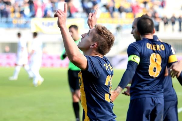 «Λάμψη» Αστέρα και Ντε Μπλάσις, 2-0 τον Λεβαδειακό (video)