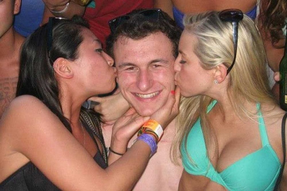 Φούτμπολ: Παρενόχληση κολεγιακού quarterback από Cheerleader