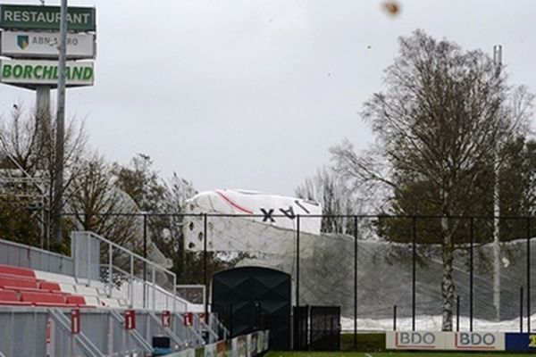 Άγιαξ: Γκρεμίστηκε κτίριο στο προπονητικό κέντρο! (photos)