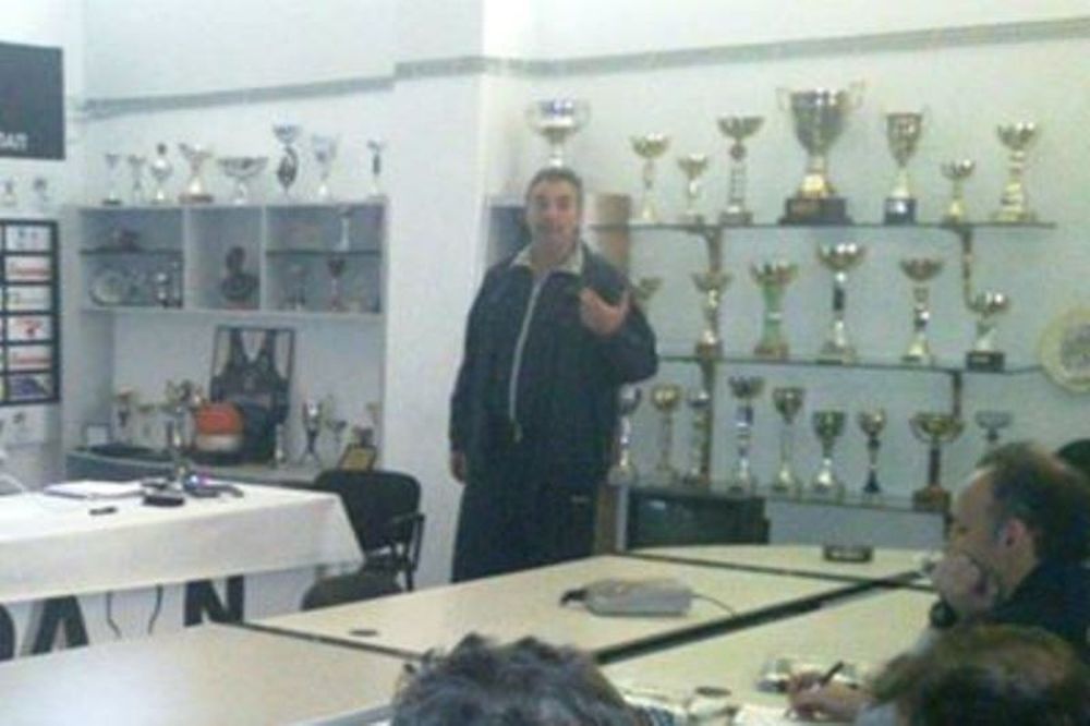 Πετρόπουλος: «Πρόωρες ευκαιρίες για εμπειρίες»