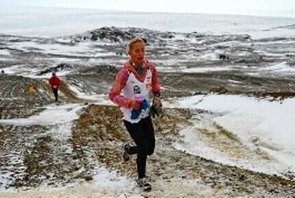 Μαραθώνιος Αθήνας: Γράφει ιστορία 14χρονη Αμερικανίδα (photos+video)