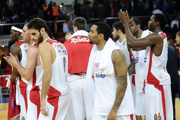 Ολυμπιακός: Μάχη αήττητων στο ΣΕΦ (videos)