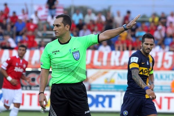 Super League: Μάνταλος στο ντέρμπι