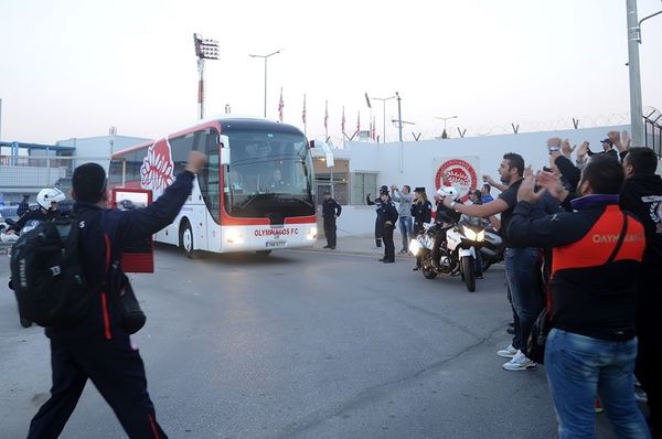 Ολυμπιακός: Η αναχώρηση από του Ρέντη (photos)