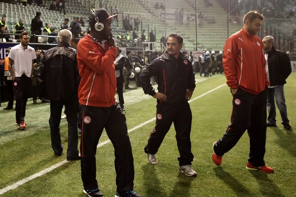 Ολυμπιακός: «Πάτησαν» τον αγωνιστικό χώρο οι παίκτες (photos)