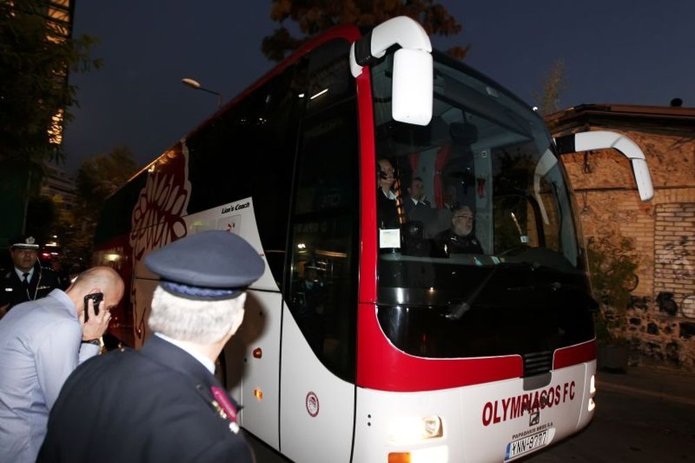 Onsports TV: Η άφιξη του Ολυμπιακού στη Λεωφόρο (video)