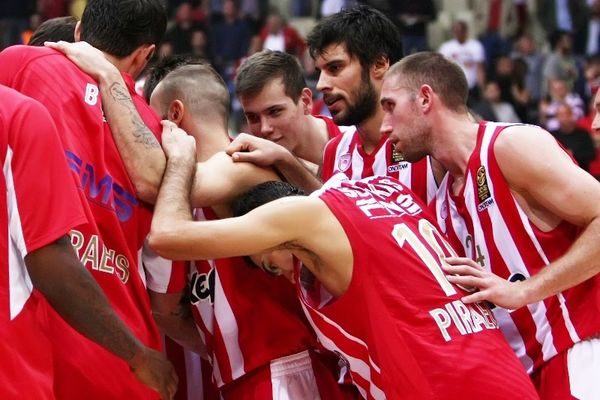 Ευρωλίγκα: Για το αήττητο Ολυμπιακός, Φενέρ (videos)