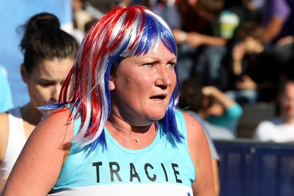 31ος Κλασικός Μαραθώνιος Αθήνας: Η... πολύχρωμη Ρωσίδα (video)