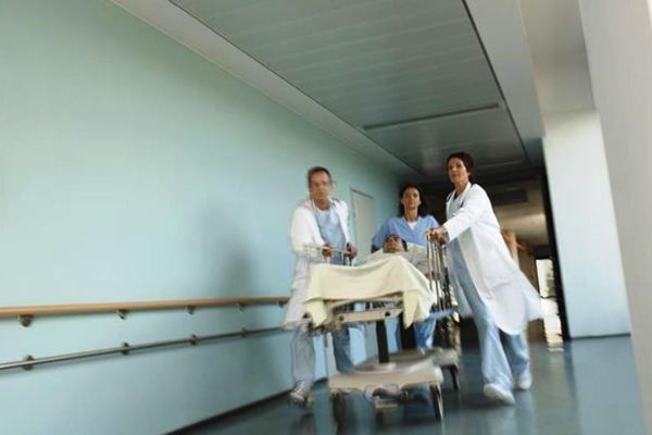 Ποιες είναι οι αμοιβές των Ελλήνων γιατρών που δουλεύουν στη Γερμανία