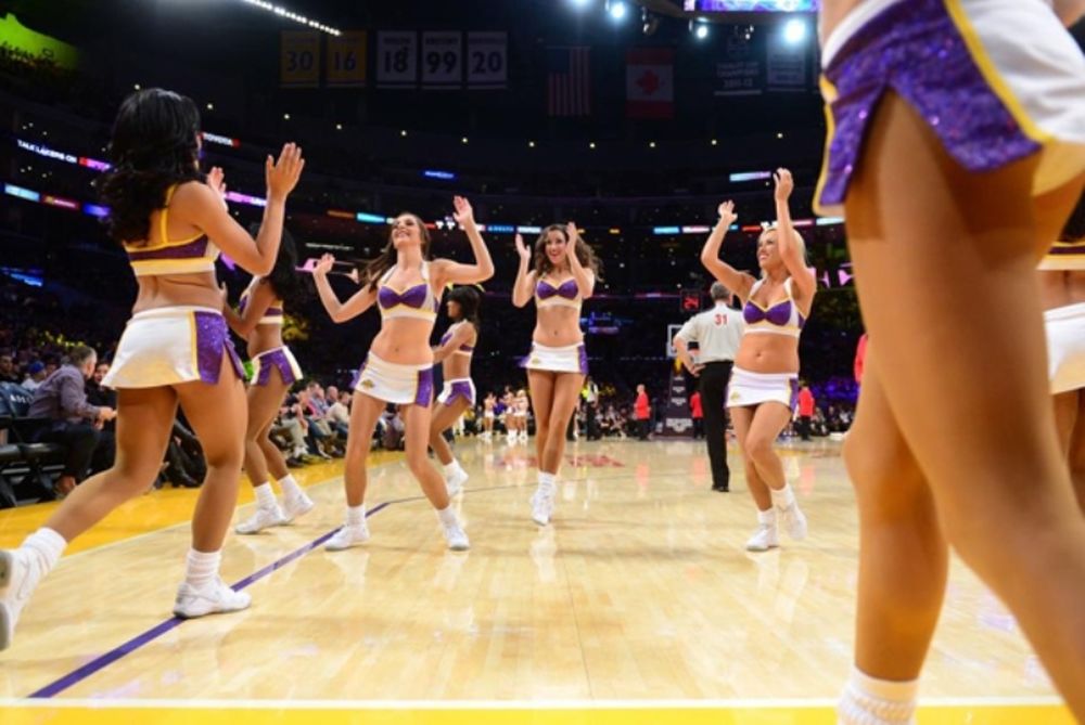 Λος Άντζελες Λέικερς: Οι... σέξι τσιρλίντερς (photos)