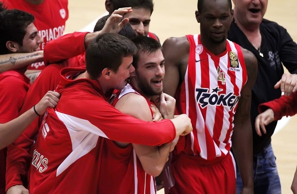Ολυμπιακός: «Τρέλα» για το… μπάζερ μπίτερ! (photos)