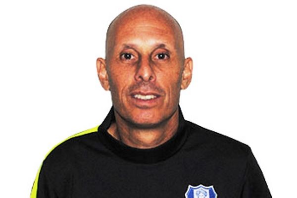 Απόλλων Σμύρνης: Ο Κονσταντάιν βοηθός του Σάντσεζ