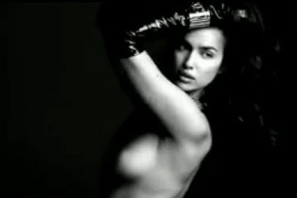 Ρονάλντο: Η νέα σέξι φωτογράφηση της Ιρίνα Σάικ (video)