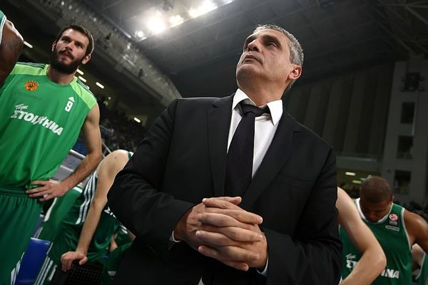 Onsports TV: Η συνέντευξη Τύπου του Πεδουλάκη με Λιέτουβος (video)