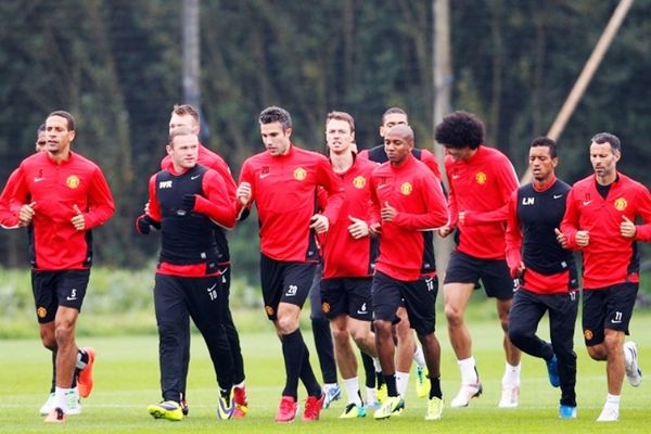 Μάντσεστερ Γιουνάιτεντ: Προσγείωση... θρίλερ στην Κολωνία