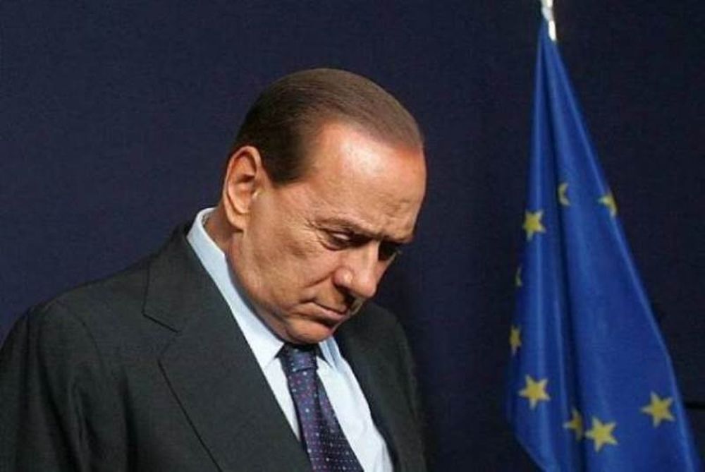 «Τίτλοι τέλους» στην πολιτική καριέρα του Μπερλουσκόνι