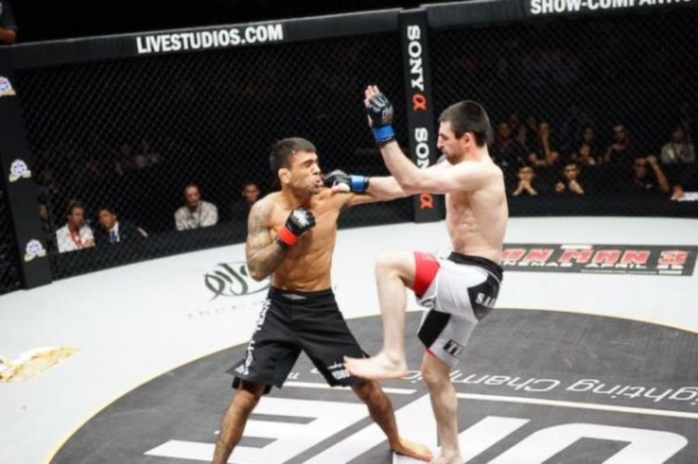 UFC Fight Night 34: «Βομβαρδισμός» στην Ασία
