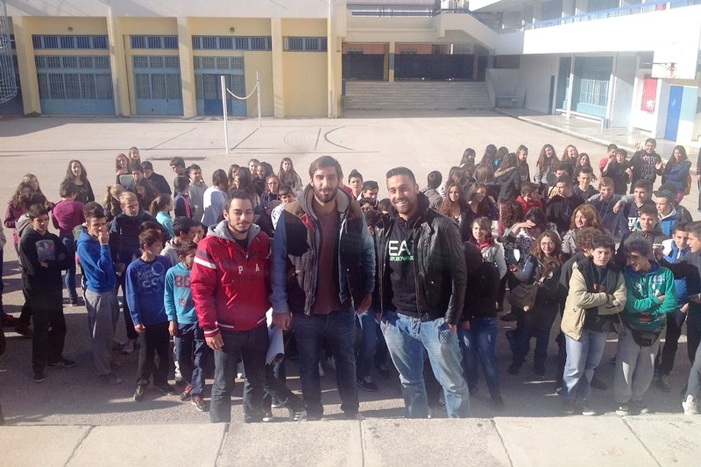 Ιωνικός: Νέα επίσκεψη σε σχολεία της Νίκαιας