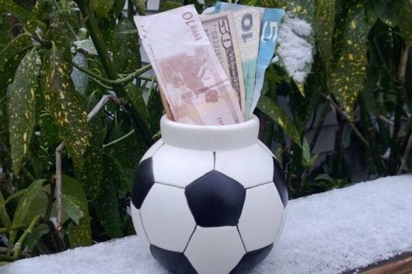 Αγγλία: Έβδομη σύλληψη, κατηγορίες για δυο