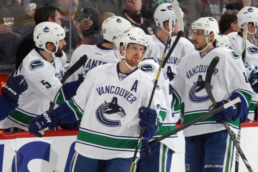NHL: Στο κλαμπ των «300άρηδων» ο Daniel Sedin (videos)